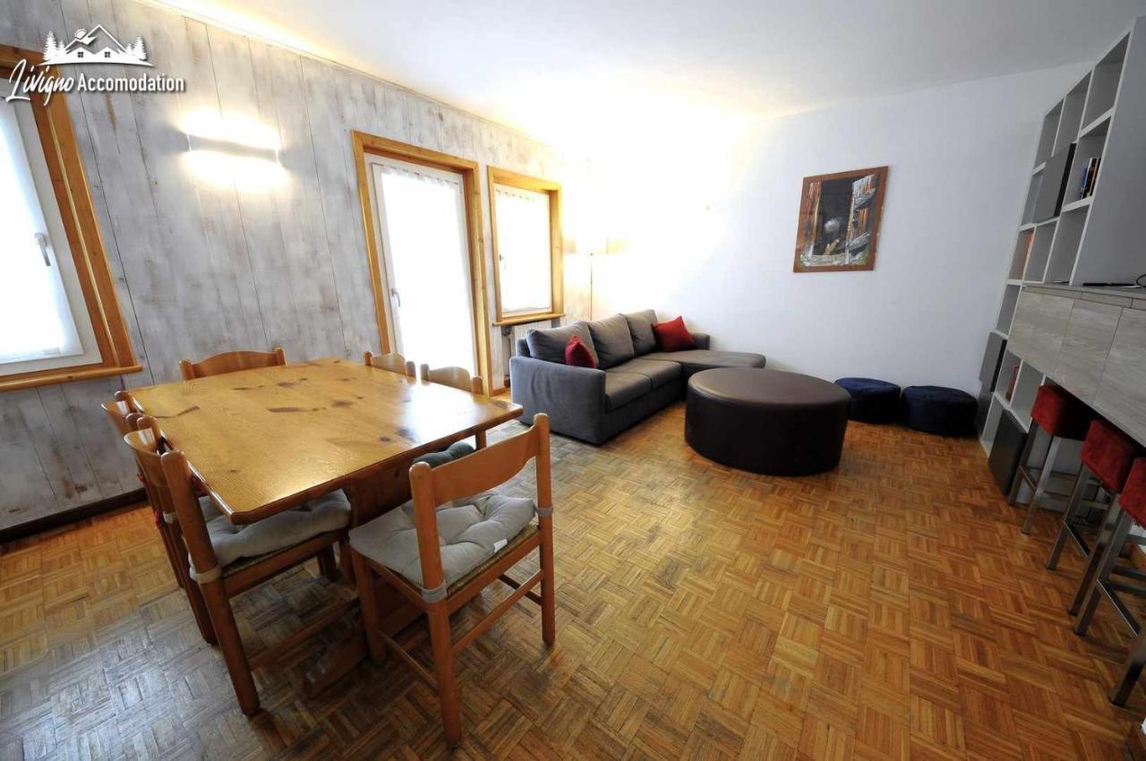 Chalet Rododendro Forest By Livigno Accomodation Bagian luar foto
